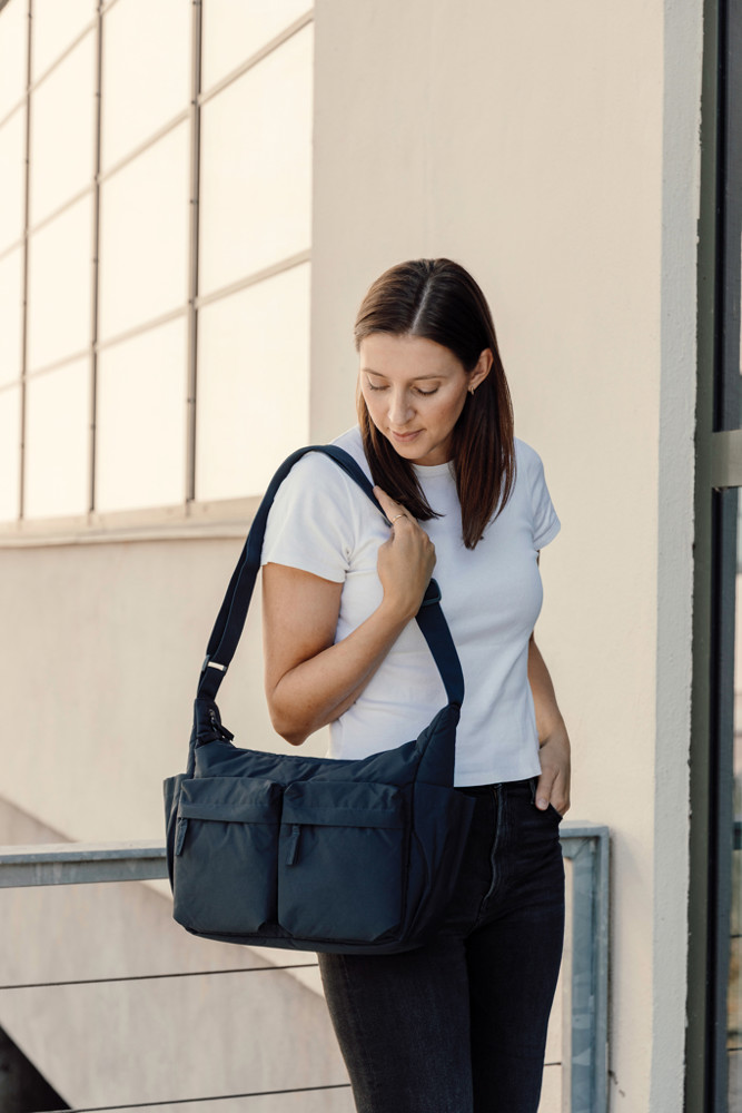 KENTO URBAN gepolsterte Crossover-Tasche aus RCS rec. Nylon
