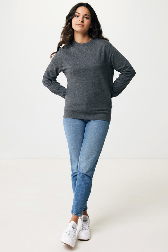 IQONIQ Denali ungefärbt. Rundhals-Sweater aus recycelter BW