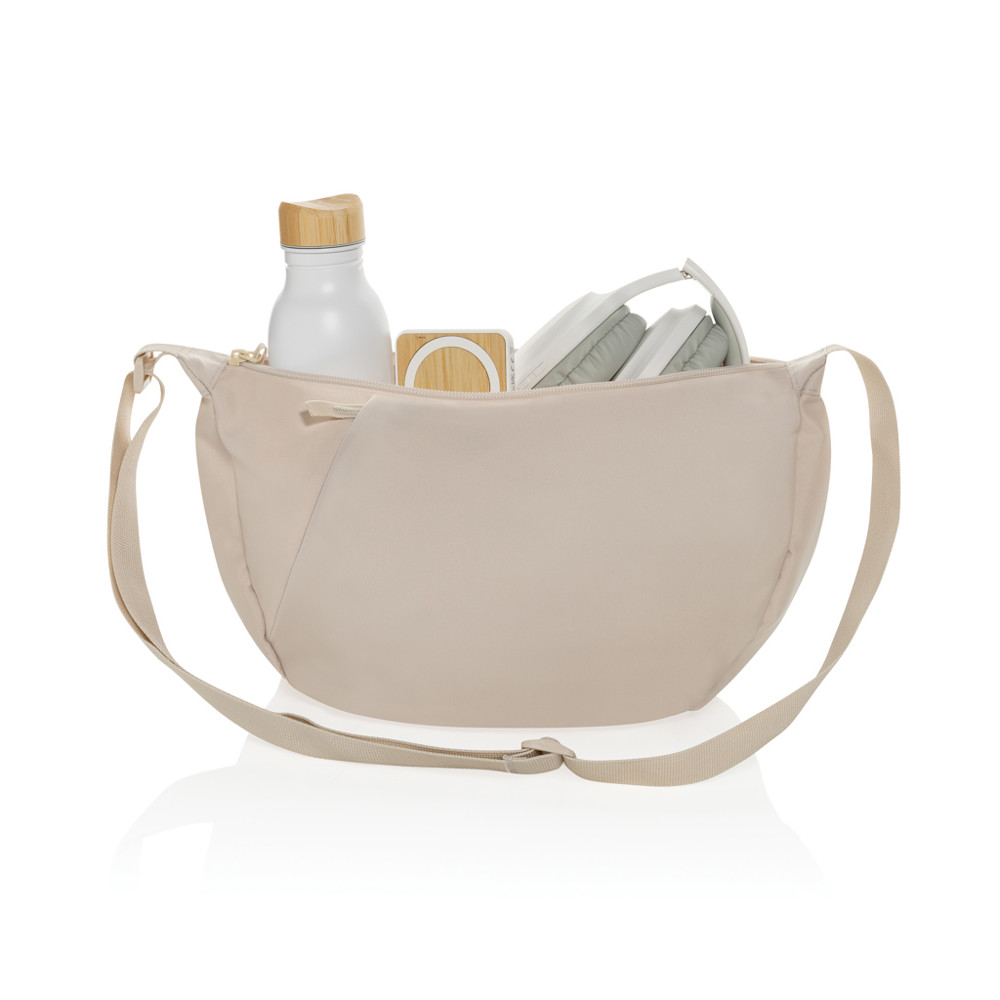 Crescent XL AWARE™ RPET Half-Moon Sling Tasche
