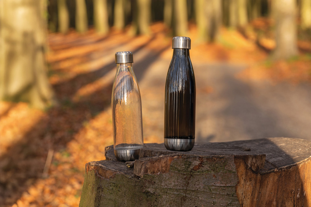 Auslaufsichere Trinkflasche mit Stainless-Steel-Deckel
